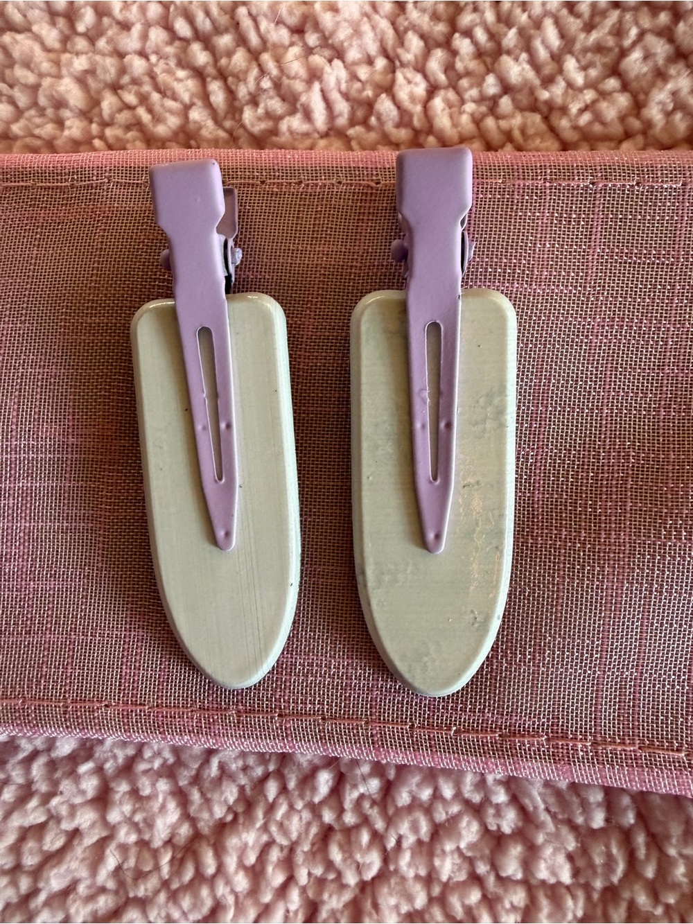 Grape Pattern Hair Clips - Picture 2 of 2